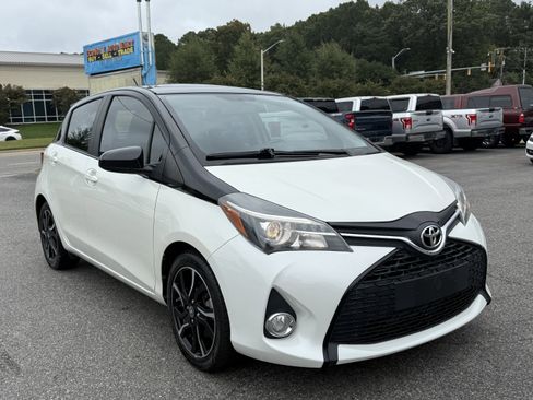 Used 2016 Toyota Yaris SE image 4