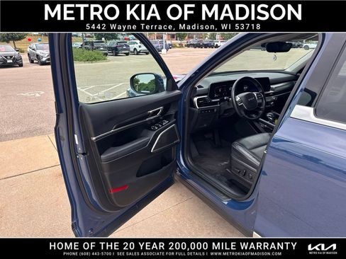 Used 2023 Kia Telluride S AWD/4WD image 11