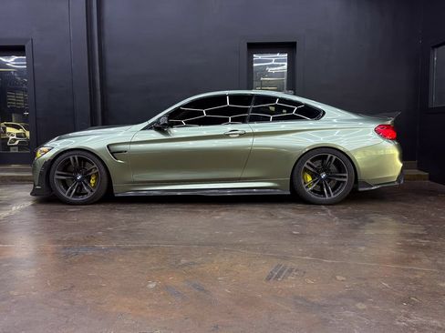 Used 2018 BMW M4 Coupe RWD image 5