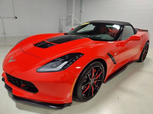 Used 2014 Chevrolet Corvette Stingray Convertible w/ 2LT Preferred Equipment Group image 18