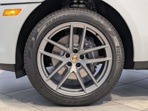 Certified 2025 Porsche Macan image 29
