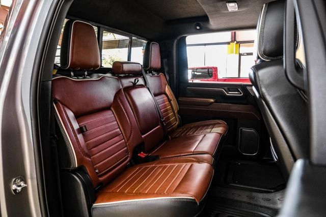 Used 2025 GMC Sierra 2500 Denali Ultimate w/ Max Trailering Package AWD/4WD image 32