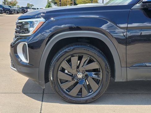 Used 2024 Volkswagen Atlas SE FWD image 13