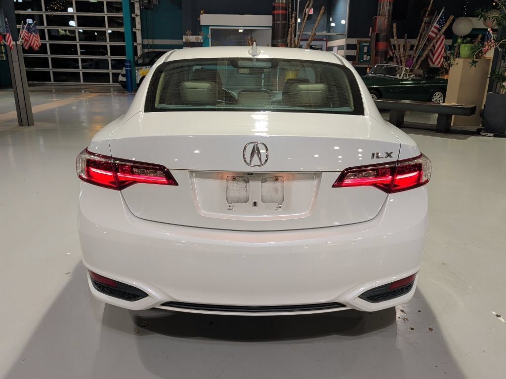 Used 2016 Acura ILX FWD image 9