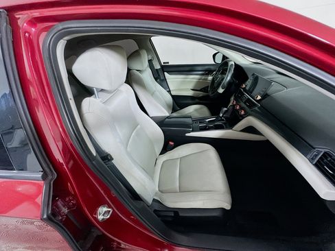 Used 2018 Honda Accord LX image 29
