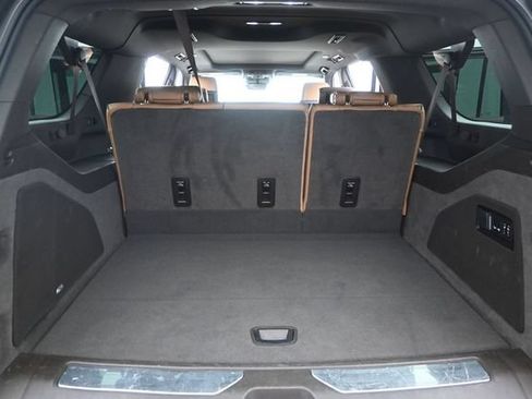 Used 2023 Cadillac Escalade ESV Sport AWD/4WD image 16
