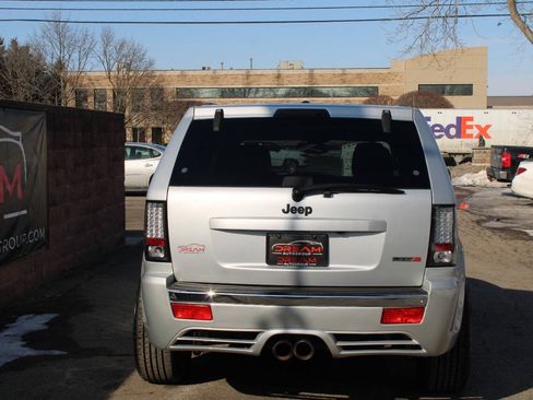 Used 2006 Jeep Grand Cherokee SRT8 w/ SRT Option Group I AWD/4WD image 9