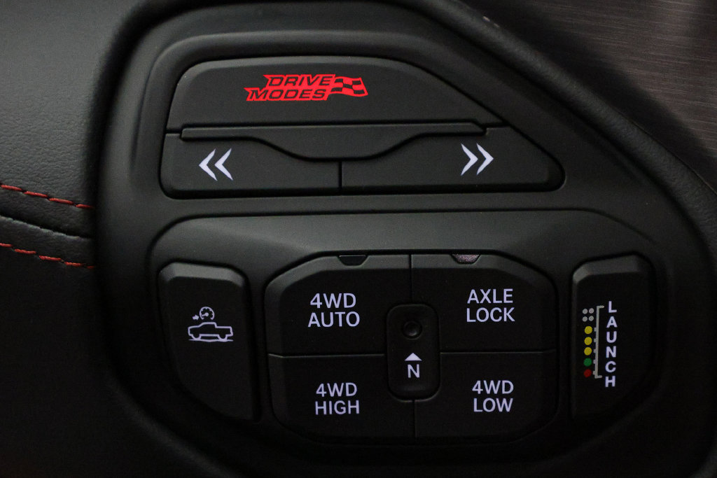 Used 2027 RAM 1500 4x4 Crew Cab image 25