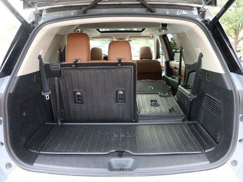 Used 2025 Nissan Pathfinder Platinum w/ Cargo Package FWD image 8