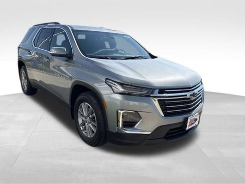 Used 2023 Chevrolet Traverse LT AWD/4WD image 3