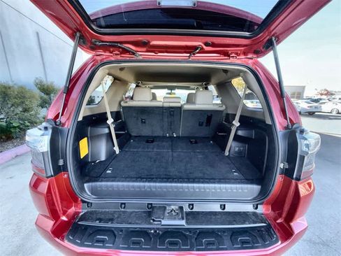 Used 2019 Toyota 4Runner SR5 Premium image 22