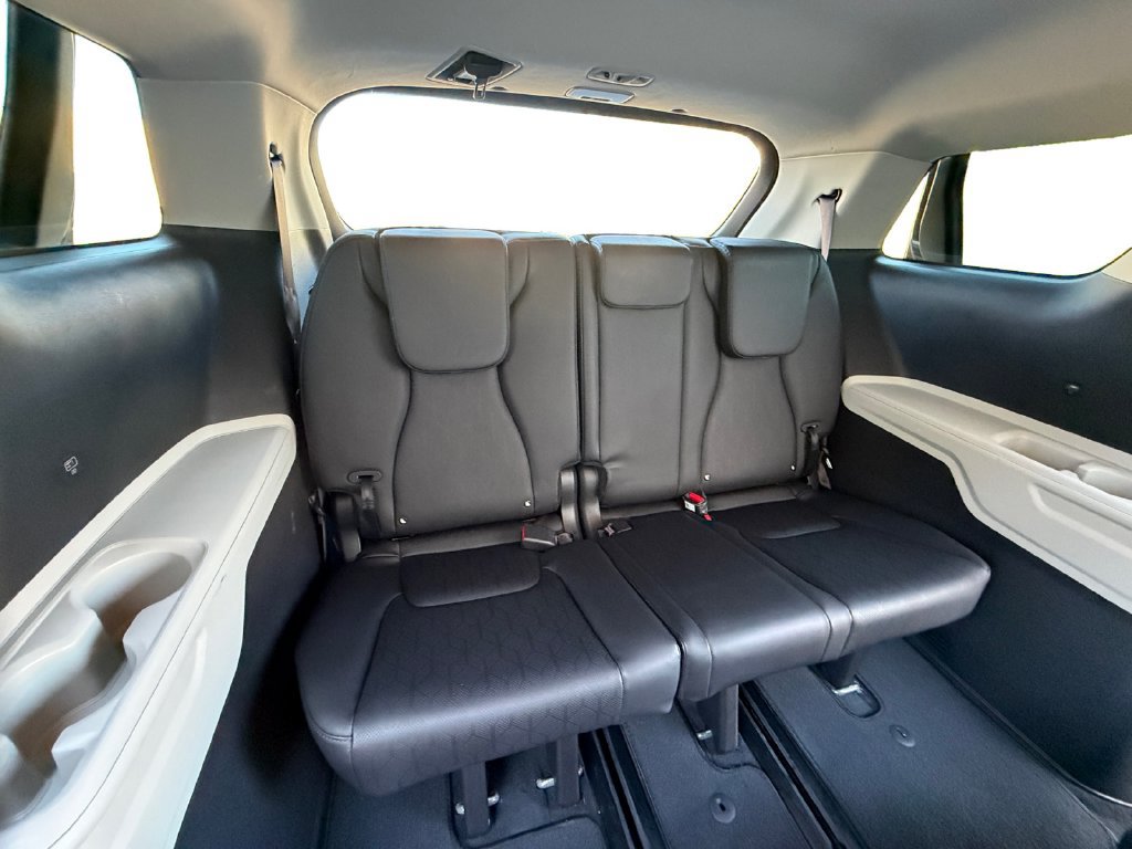 Used 2022 Kia Carnival LX FWD image 22