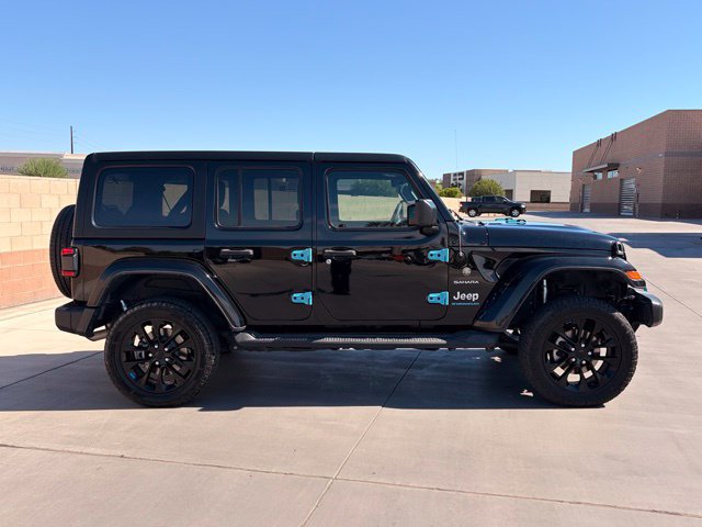 Used 2023 Jeep Wrangler Unlimited Sahara AWD/4WD image 5