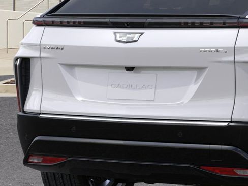 New 2025 Cadillac Lyriq Luxury image 14