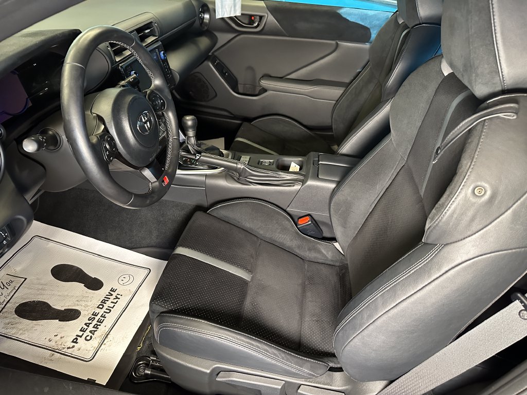 Used 2023 Toyota GR86 Premium w/ ALL Weather Mat Package (TMS) RWD image 20