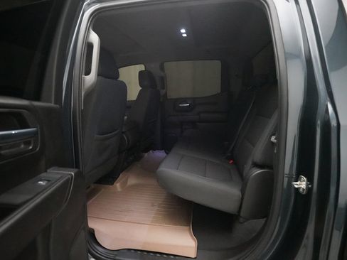Used 2022 Chevrolet Silverado 1500 LT AWD/4WD image 15