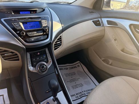 Used 2013 Hyundai Elantra GLS w/ Preferred Pkg image 23