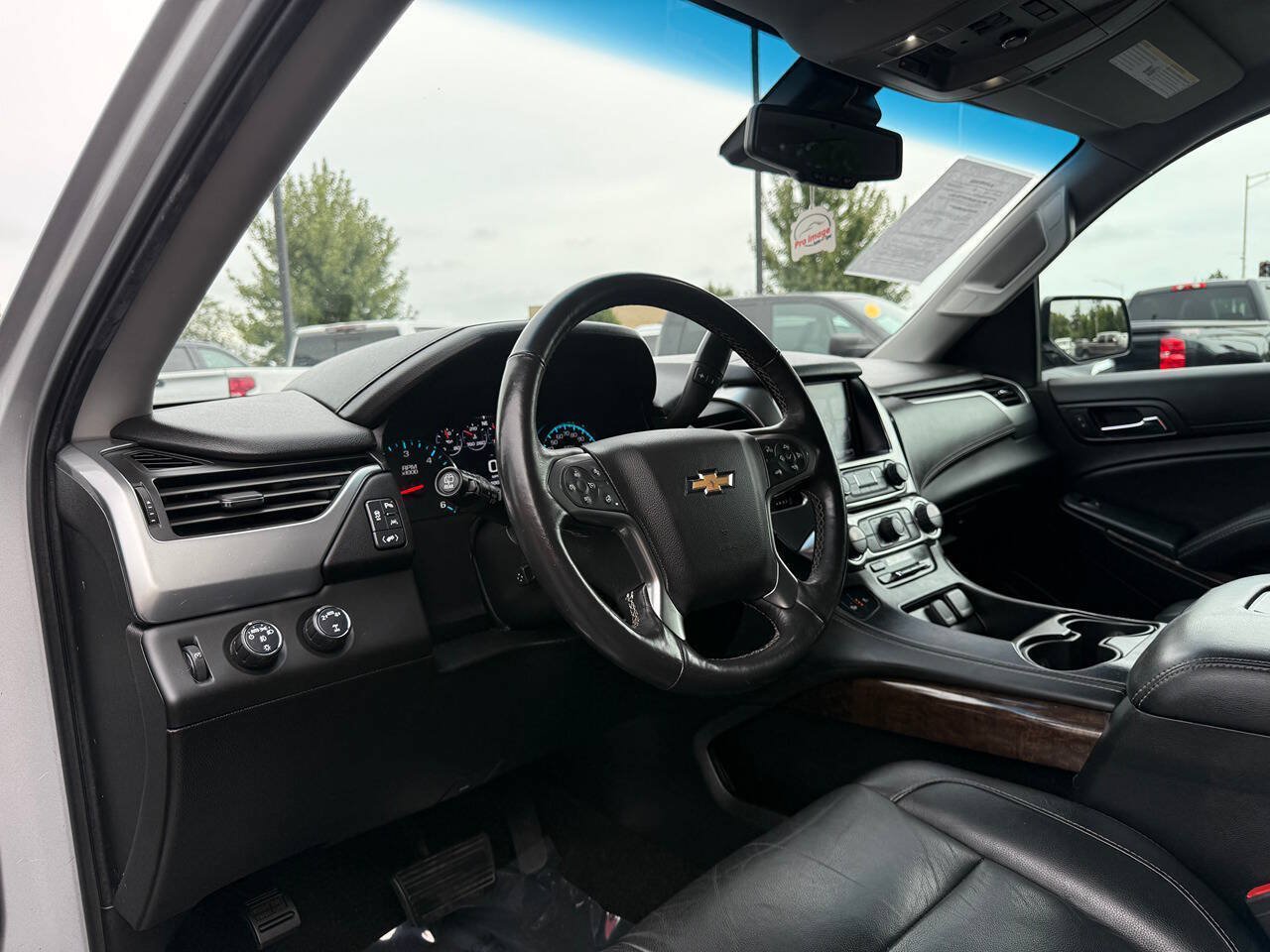 Used 2017 Chevrolet Tahoe LT w/ LT Signature Package AWD/4WD image 11