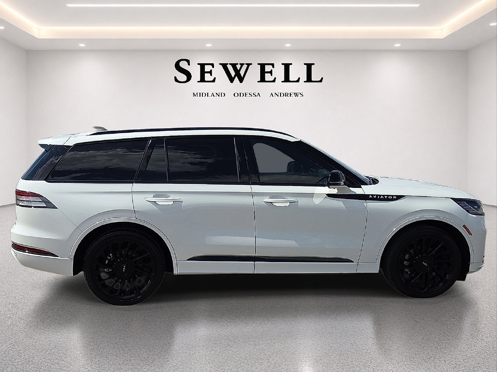 Used 2025 Lincoln Aviator Reserve w/ Equipment Group 201A AWD/4WD image 5