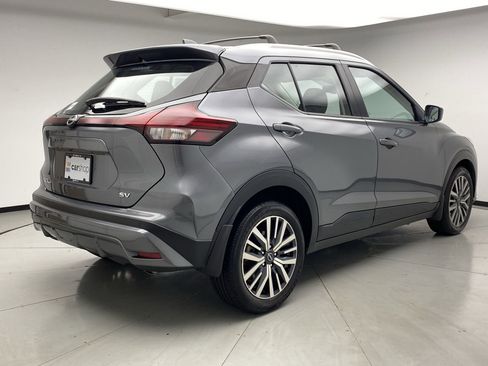 Used 2023 Nissan Kicks SV w/ Interior Electronics Package FWD image 5