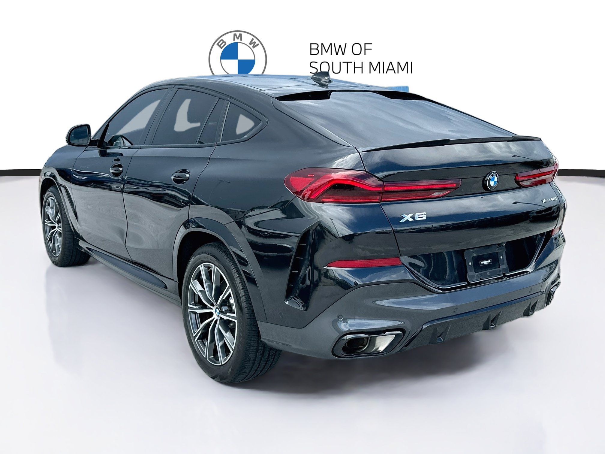 Used 2023 BMW X6 xDrive40i w/ M Sport Package AWD/4WD image 5