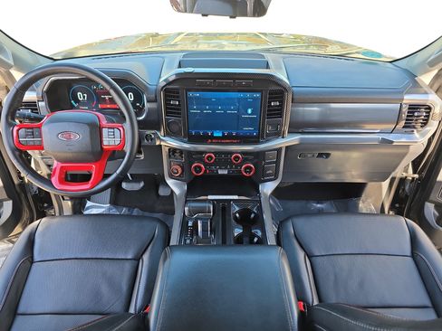 Used 2022 Ford F150 Lariat image 9