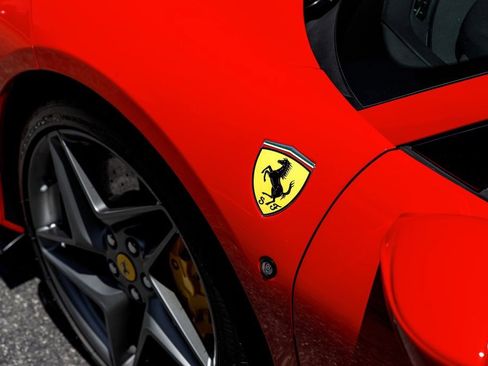 Used 2021 Ferrari F8 Spider RWD image 43