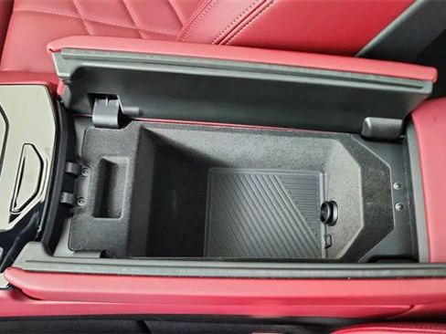 Used 2025 BMW 540i xDrive w/ Executive Package image 57