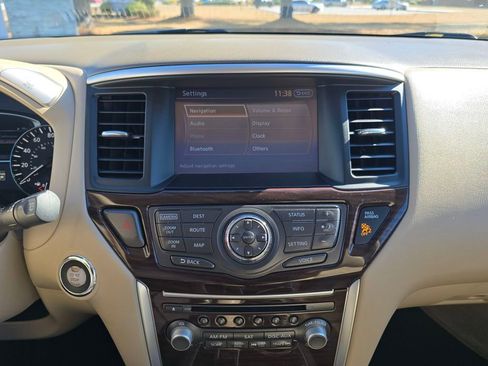 Used 2015 Nissan Pathfinder SL w/ SL Premium Package image 19