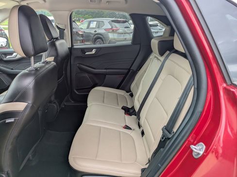 Used 2022 Ford Escape SEL image 10