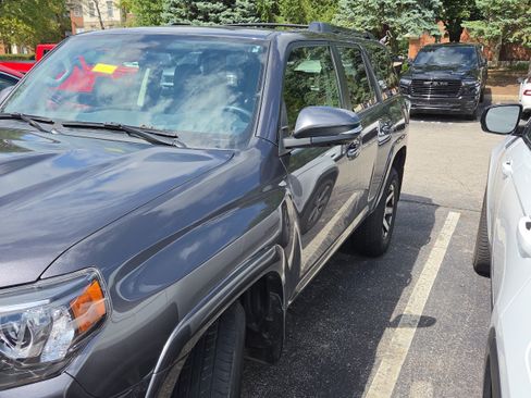 Used 2023 Toyota 4Runner TRD Off-Road Premium w/ Off Road Premium Plus Package AWD/4WD image 2