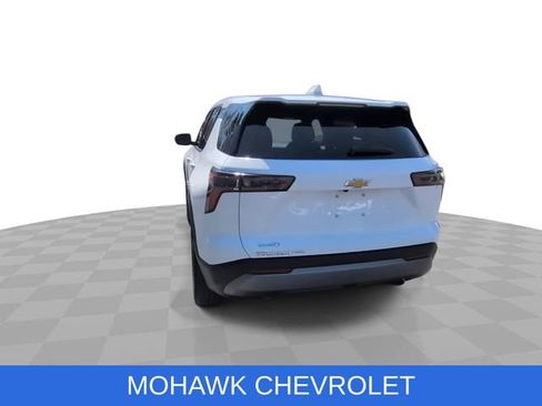 Used 2025 Chevrolet Equinox LT AWD/4WD image 8