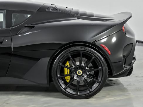 Used 2021 Lotus Evora image 9