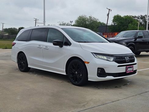Used 2026 Honda Odyssey Sport-L image 3