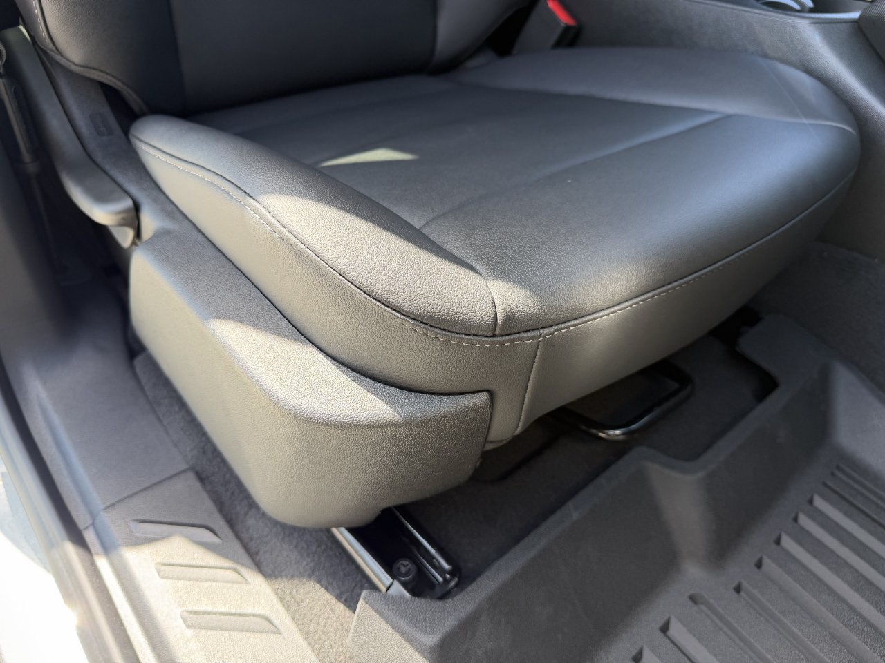 New 2026 Chevrolet Colorado LT w/ LT Convenience Package AWD/4WD image 24
