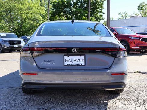 New 2025 Honda Accord SE image 5