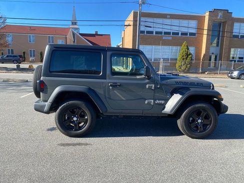 Used 2019 Jeep Wrangler Sport image 4