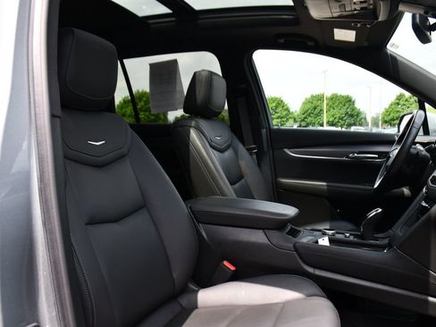 Used 2024 Cadillac XT6 Luxury w/ LPO, Floor Liner Package AWD/4WD image 15