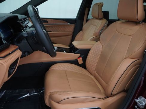 Certified 2025 Jeep Grand Cherokee L Summit AWD/4WD image 16