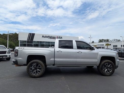 Used 2018 Chevrolet Silverado 1500 LT w/ All Star Edition AWD/4WD image 4