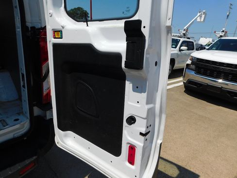 Used 2018 Ford Transit 150 130 Low Roof RWD image 32