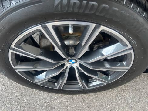 Used 2024 BMW X5 xDrive40i w/ M Sport Package AWD/4WD image 42