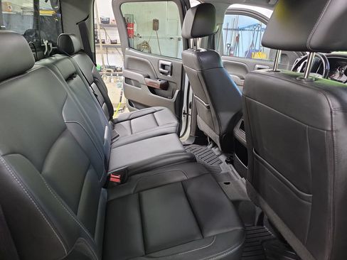 Used 2017 GMC Sierra 1500 SLT w/ SLT Premium Package AWD/4WD image 11