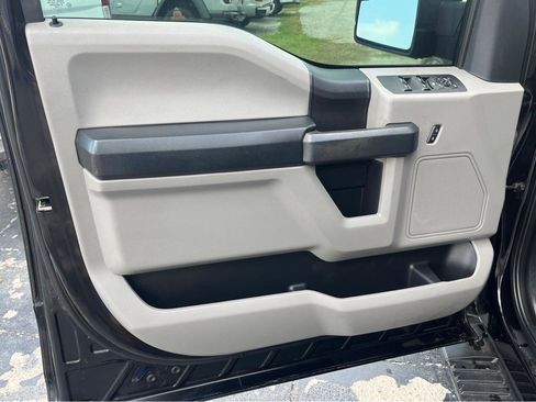 Used 2019 Ford F150 XL w/ Equipment Group 101A Mid AWD/4WD image 9