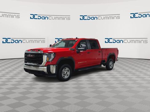 Used 2024 GMC Sierra 2500 Pro AWD/4WD image 4
