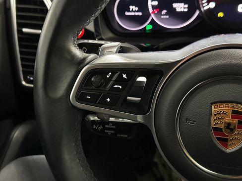 Used 2023 Porsche Cayenne Sport Utility 4D image 30
