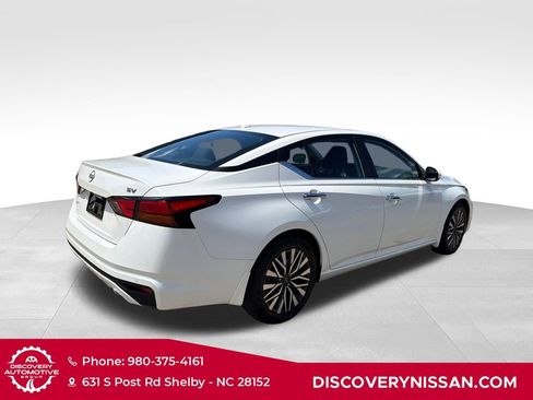 Certified 2024 Nissan Altima 2.5 SV w/ SV Premium Package FWD image 6