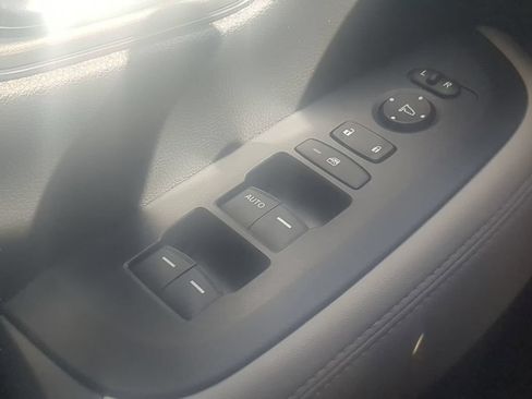 Used 2026 Honda HR-V LX image 21