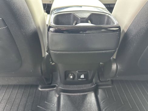 Used 2024 Kia Telluride SX Prestige image 22