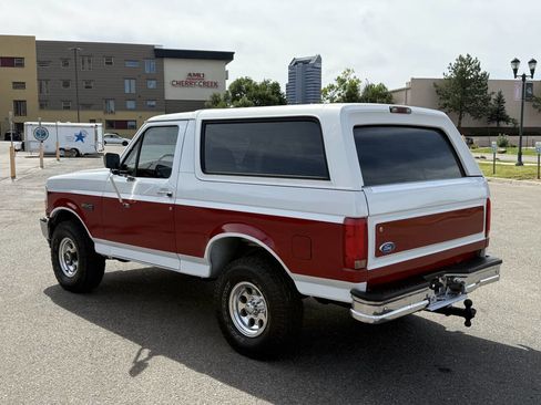 Used 1996 Ford Bronco XLT image 8